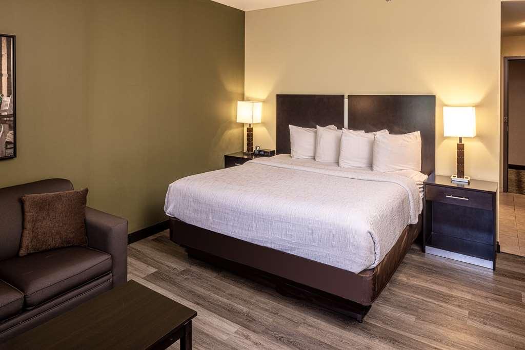 Best Western Plus Franciscan Square Inn & Suites Steubenville Bilik gambar