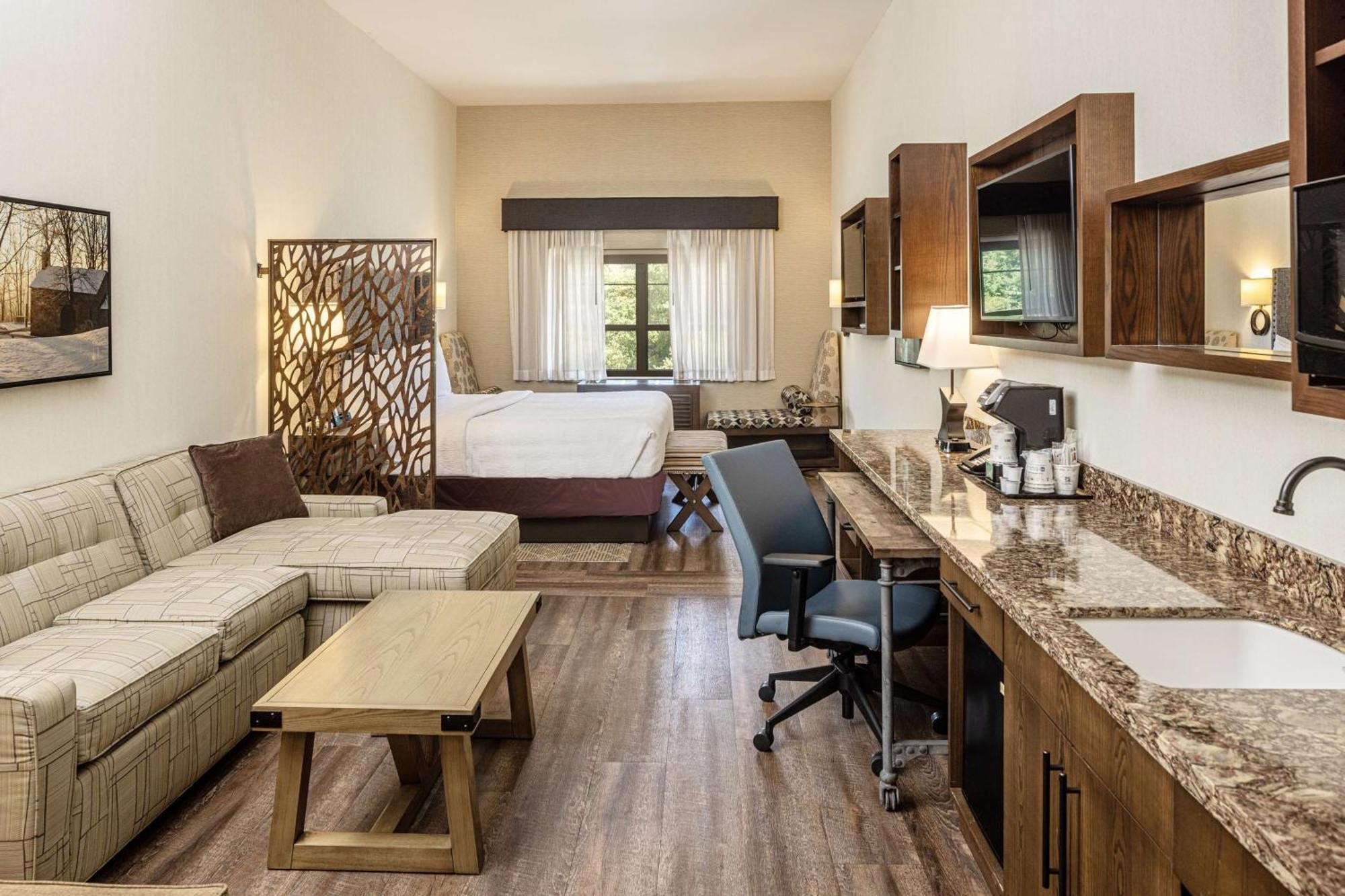 Best Western Plus Franciscan Square Inn & Suites Steubenville Luaran gambar