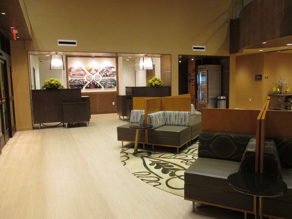 Best Western Plus Franciscan Square Inn & Suites Steubenville Dalaman gambar