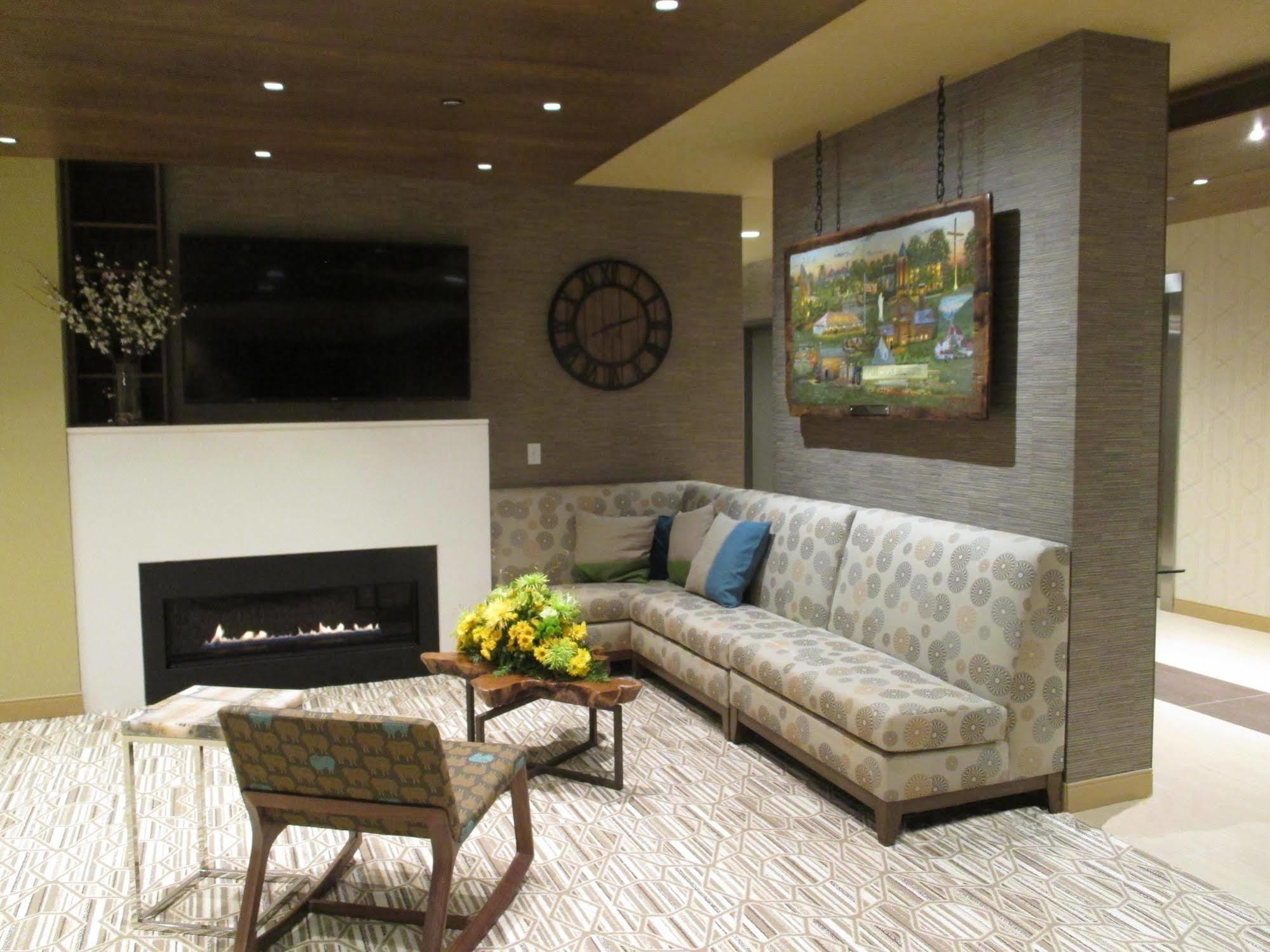 Best Western Plus Franciscan Square Inn & Suites Steubenville Luaran gambar