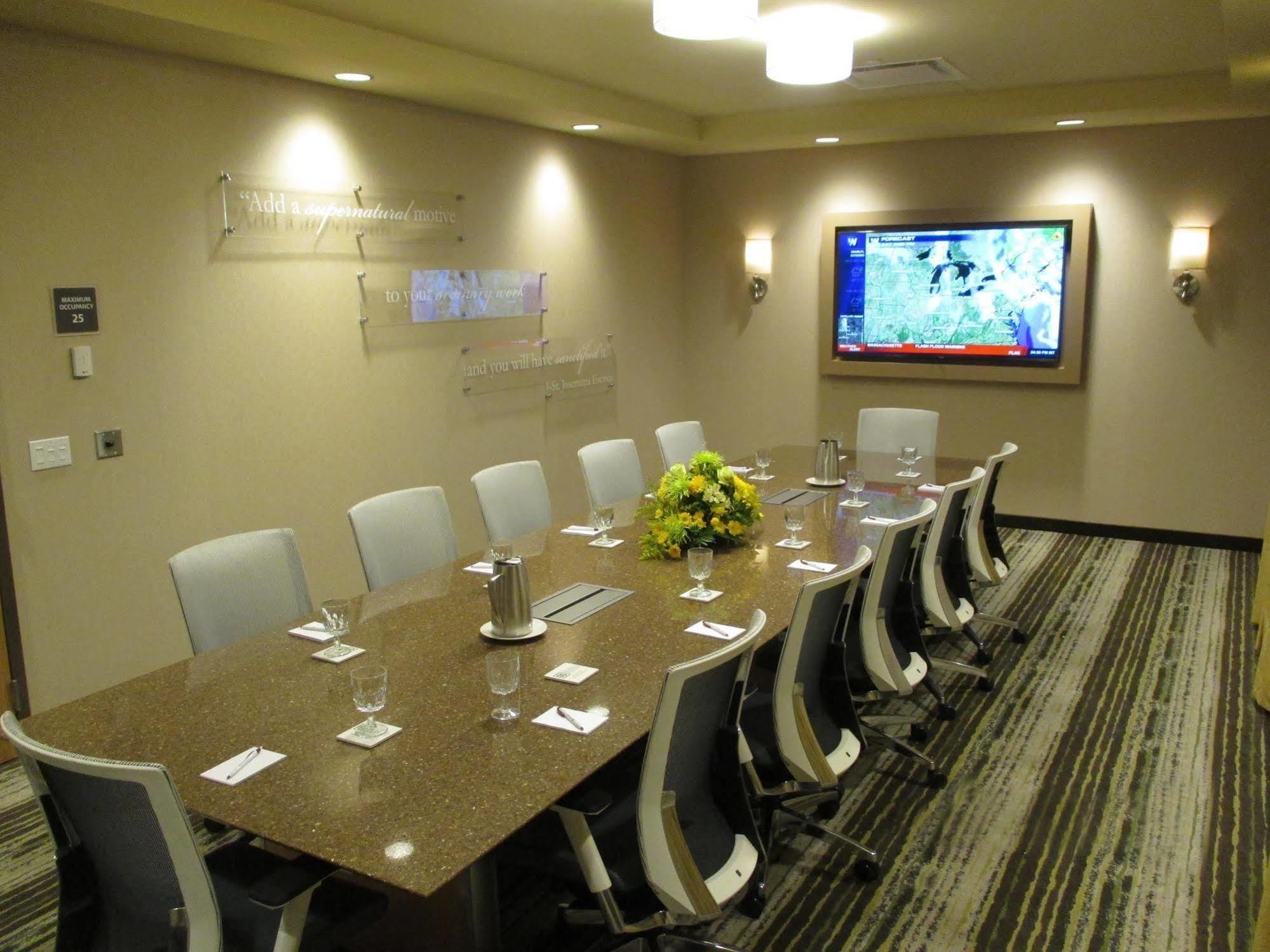 Best Western Plus Franciscan Square Inn & Suites Steubenville Luaran gambar