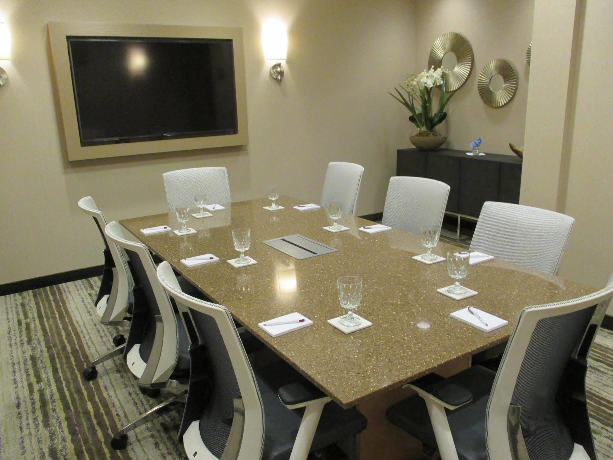 Best Western Plus Franciscan Square Inn & Suites Steubenville Luaran gambar
